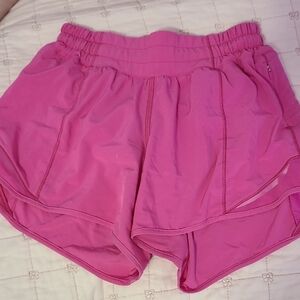 Lululemon Hotty Hot 4" Sonic Pink Shorts